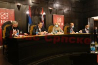 Počela sjednica Predsjedništva SNSD-a