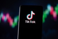 МУП Српске: Бизарни изазови на "Тик току" опасни за дјецу, па и по живот