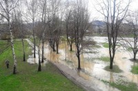 Излиле се Босна и Жељезница, поплављени и помоћни објекти
