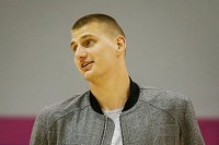 Јокић обезбједио поклоне основцима за Дан града Сомбора