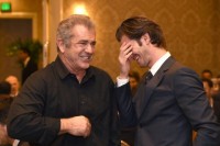 Brat mu je slavni glumac koji je "težak" 425 miliona dolara: "Otac me se odrekao jer sam gej"