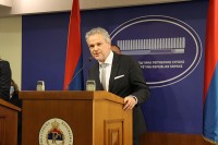 Satler: Težiti smanjivanju međunarodnog prisustva u BiH