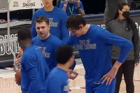 Dončić i Marjanović na terenu zaigrali srpsko kolo VIDEO