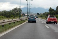 Стање на путевима: Саобраћај се одвија несметано, због магле неопходан додатни опрез