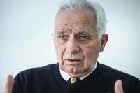 Preminuo brat Momčila Krajišnika: Treća smrt od virusa korona u porodici