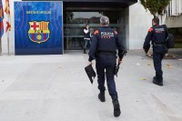 Španska policija ušla na stadion Barselone