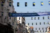 U FBiH "dan nezavisnosti" u Srpskoj dan sjećanja na stradanja i progone