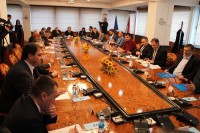 Poslanici i struka saglasni da bi trebalo razmotriti status Vijeća naroda RS: Produžena ruka OHR-a