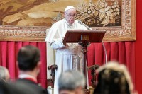 Papa Franjo: Ne smijemo iznevjeriti Iračane drugi put