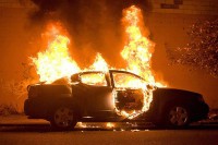 Bijeljinska policija istražije požare na dva automobila