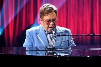 Elton Džon kritikovao Vatikan