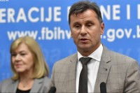 Новалић: Захваљујући предузетим мјерама број заражених почео опадати