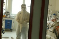 Zdravstveni radnici obraćaju se javnosti: Medicinari na izmaku snaga, bolnički kapaciteti skoro popunjeni