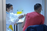 У Београду вакцинација привредника из региона, обезбијеђено  10.000 вакцина