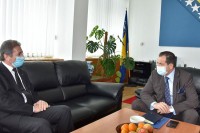 Cikotić: Priroritet suzbijanje ilegalnih migracija