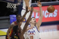 Jokić održao čas košarke Bogdanoviću VIDEO