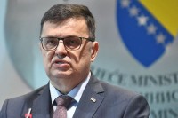 Tegeltija: Uvođenje PCR testa za državljane BiH i susjede stvorilo bi više štete nego koristi