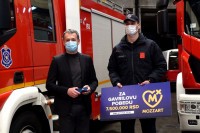Razmjena Ronaldove trake za ček sa novcem za liječenje malog Gavrila