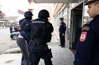 Uhapšene dve osobe za kojim se tragalo zbog trgovine drogom