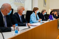 Pri kraju procedura za izbor novog člana CIK-a iz reda hrvatskog naroda:  Pet kandidata za Rogićevu poziciju