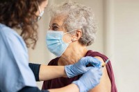 Добој: Сутра вакцинација за старије од 65 година без заказивања