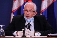 Kon: Kazne i ako se ne nose maske u baštama kafića