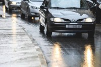 Стање на путевима: Коловози мокри и клизави