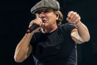 Stiže autobiografija frontmena benda “AC/DC”: Svi životi Brajana Džonsona