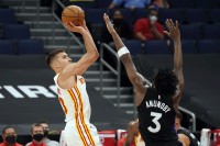 Odlični Bogdanović vodio Atlantu do pobjede nad Torontom