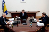 Komšić i Džaferović odbili Dodika za budžet