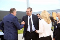 Dodik, Cvijanović i Čubrilović ispratili delegaciju Srbije sa aerodroma u Mahovljanima