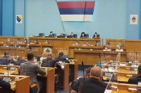 NSRS: Urediti pojedine oblasti u saobraćaju i upotrebu novih vozila