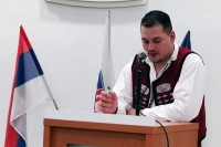 Odbornik na sjednicu došao u narodnoj nošnji