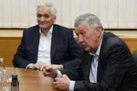 Zvaničnici Srpske čestitali Vaskrs