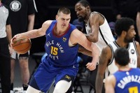 Jokić blistao, Denver prokockao veliku prednost i izgubio od Bruklina VIDEO