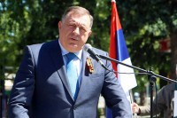 Dodik: Revizija istorije ne može da prođe