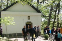 Косово: Освештана црква Свете Петке извор живота у Одевцу