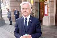 Čubrilović: Stalno opominjati na zlo fašizma
