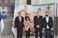 Doboj: Uručeni ključevi stanova za pet mladih bračnih parova
