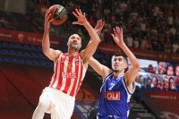 Košarkaši Crvene zvezde u Podgorici imaju prvu meč loptu za titulu: Odbrana kuje pehar