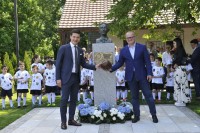 Bista Hugu Buliju, koji je donio prvu fudbalsku loptu u Beograd