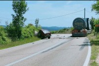 Vozač „golfa“ poginuo u sudaru sa cisternom