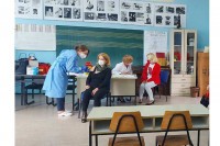 Počela vakcinacija prosvjetnih radnika: Stvaranje uslova za redovnu nastavu od iduće školske godine