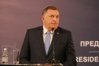Dodik: Zašto Sarajevo još nije procesuiralo pokušaj linča Vučića?