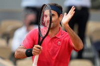 Federer u trećem kolu, Čilić nemoćan