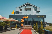 Разни модели врата, прозора и тенди само су дио оног што нуди „ПОРТА“