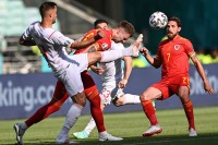 Remi fudbalera Švajcarske i Velsa u Bakuu