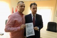 Milačić donirao poslaničku platu za izgradnju crkve u Bratuncu