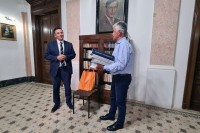 Poklonjene knjige za slijepe i slabovide biblioteci u Kikindi