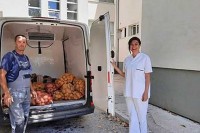 Требињe: Аграрни фонд донирао болници 1,5 тона кромпира